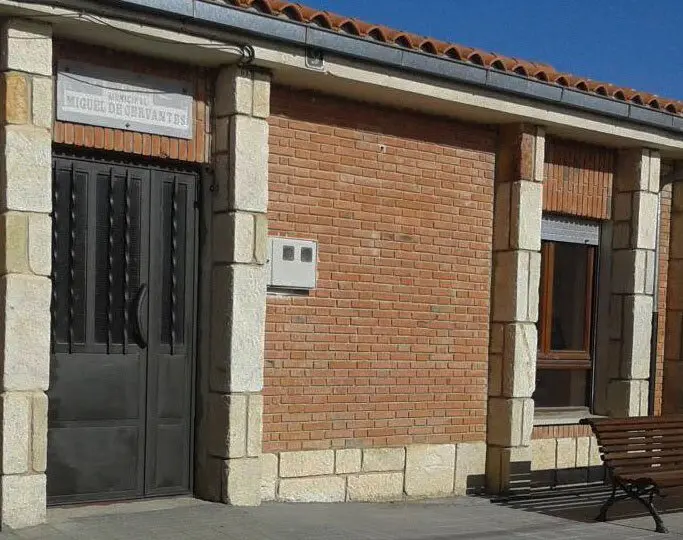 Bibioteca de Villaralbo