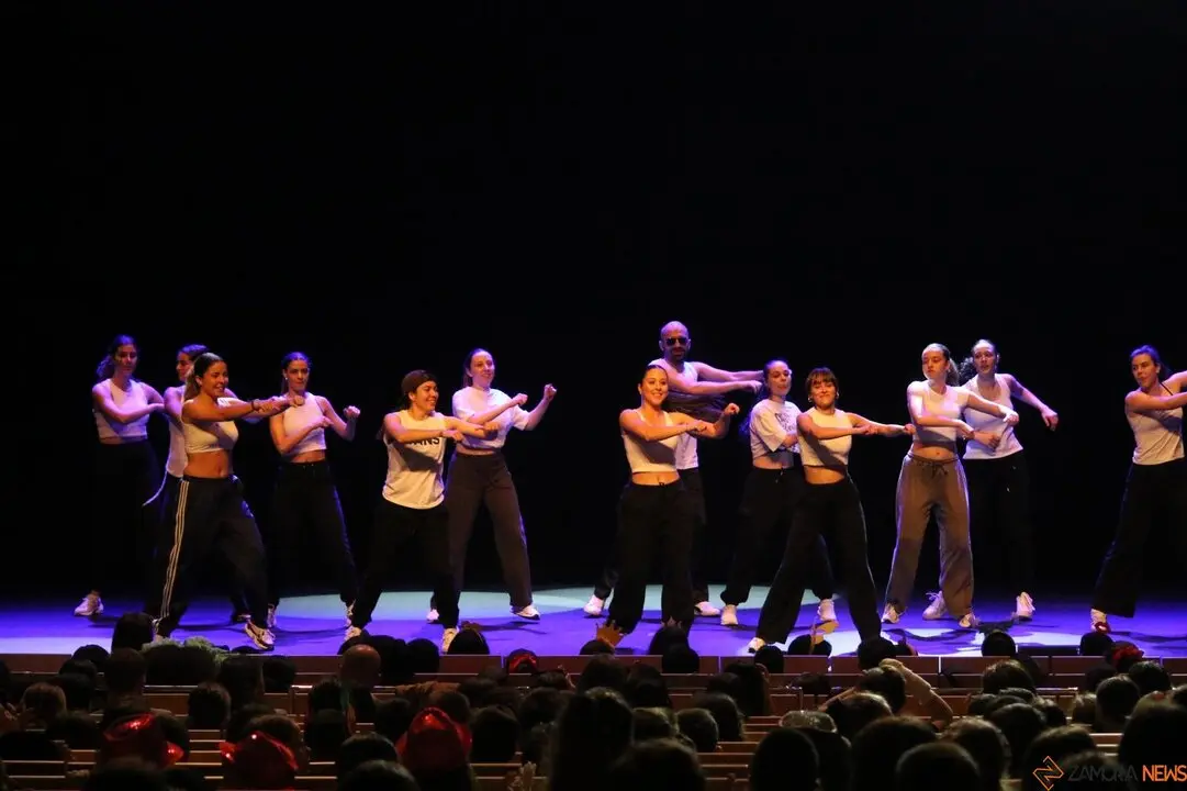 Escuela en Danza convierte el Ramos en escenario de inclusión, arte y emoción