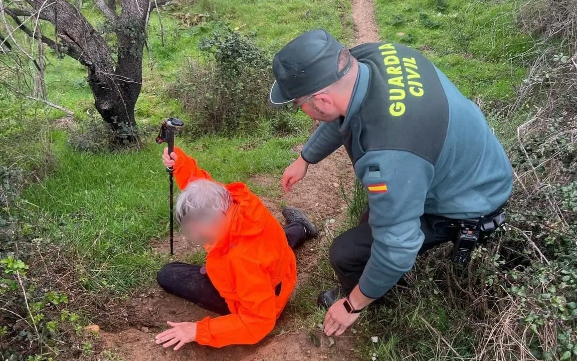 Una peregrina de 73 años, rescatada tras caer por un terraplén en el Camino de Santiago en Zamora. Guardia Civil