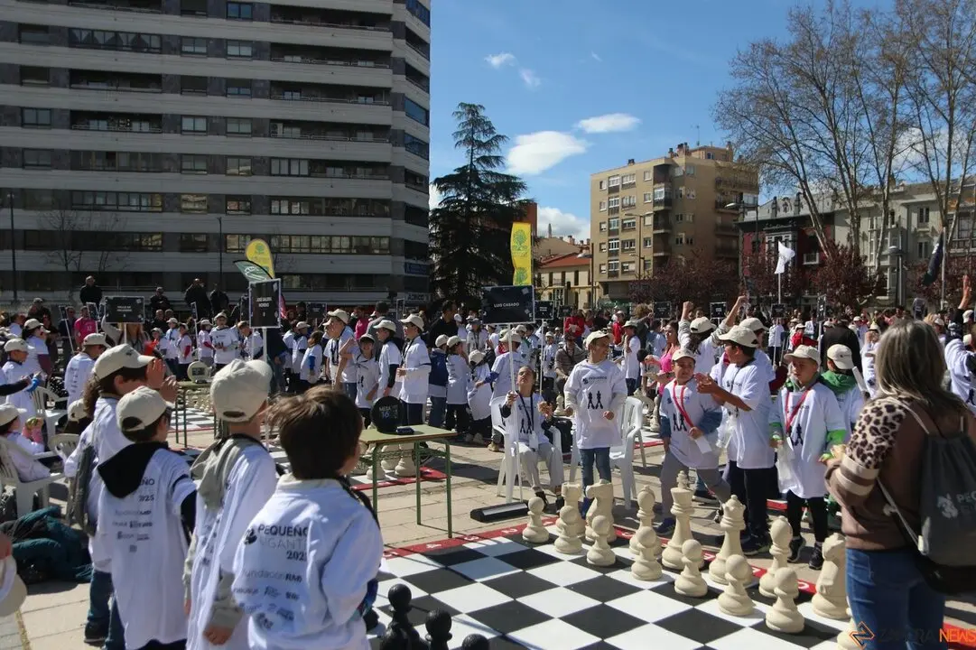 La tercera edición de ‘Pequeños Gigantes’ reúne a 22 colegios de la provincia en un torneo al aire libre