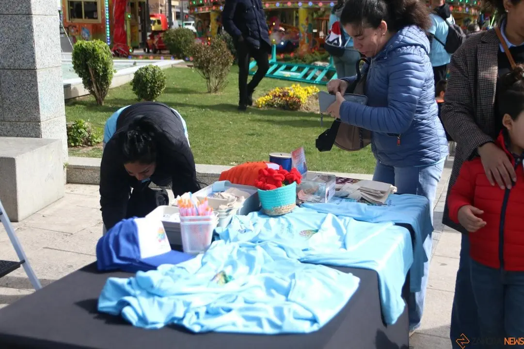 Zamora se vuelca con el autismo en una marcha que une a decenas de familias