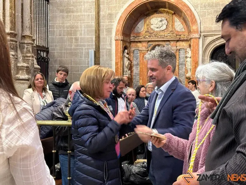 nuevos hermanos Hermandad de Jesús Luz y Vida _5