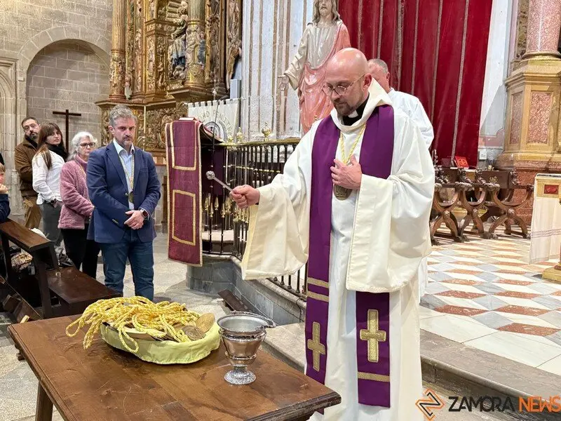 nuevos hermanos Hermandad de Jesús Luz y Vida _11