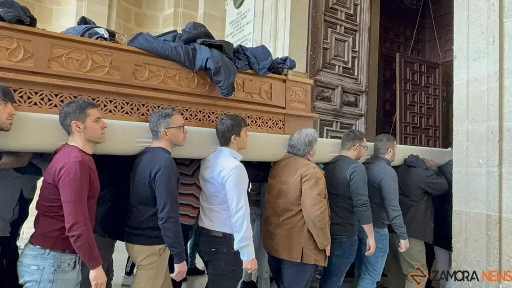 traslado de pasos de la Hermandad de Jesús Luz y Vida _2