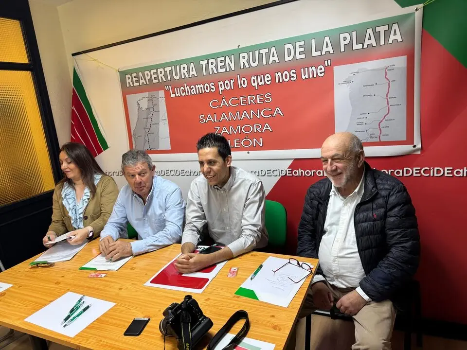 Representantes de diversas formaciones políticas locales y provincialistas de las provincias de Zamora, León, Salamanca y Cáceres
