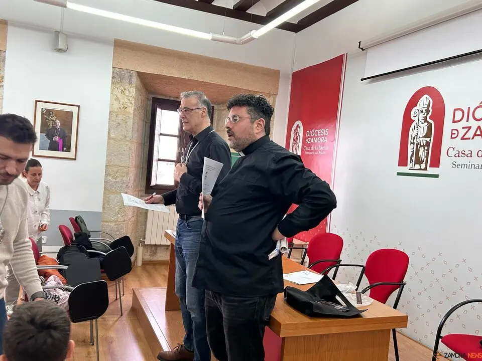 Más de diez nuevos cofrades se suman a la Real Cofradía de Jesús en su Entrada Triunfal en Jerusalén