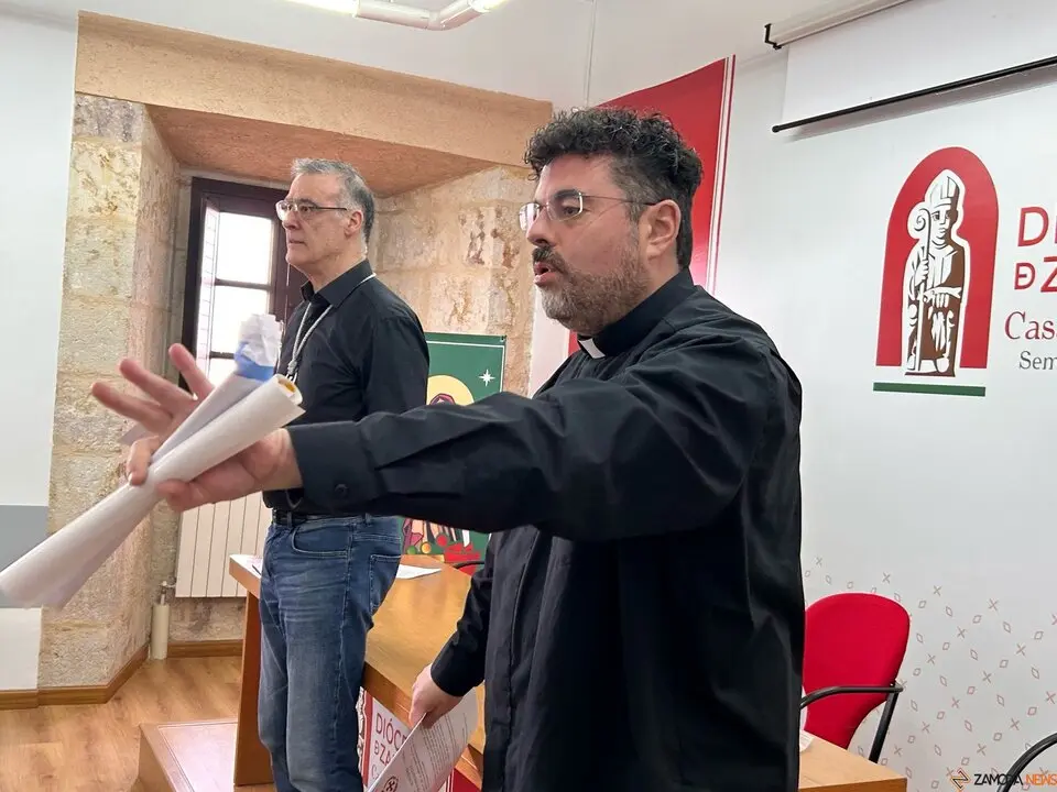 Más de diez nuevos cofrades se suman a la Real Cofradía de Jesús en su Entrada Triunfal en Jerusalén