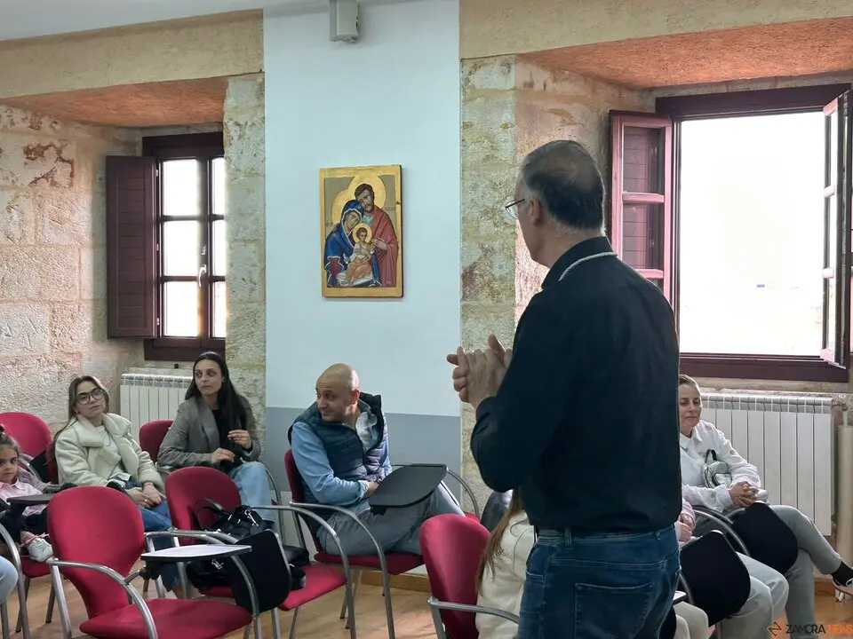 Más de diez nuevos cofrades se suman a la Real Cofradía de Jesús en su Entrada Triunfal en Jerusalén