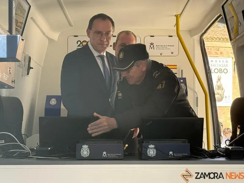 VIDOC, la oficina móvil de DNI y pasaporte _17