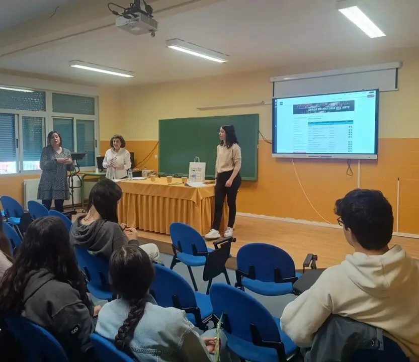 charla UNED en el IES Los Valles