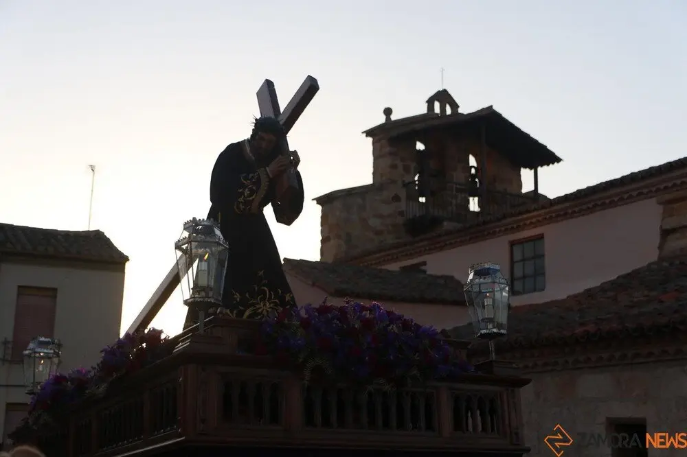 nazareno san frontis jueves traslado_17