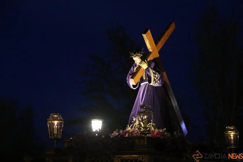 nazareno san frontis jueves traslado_25