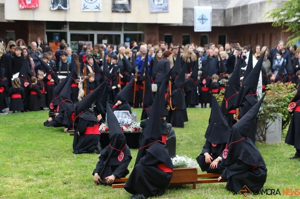 Procesión Colegio corazón de María_22