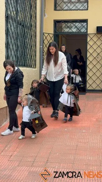 procesión de Semana Santa escuela infantil Virgen de la Concha _2