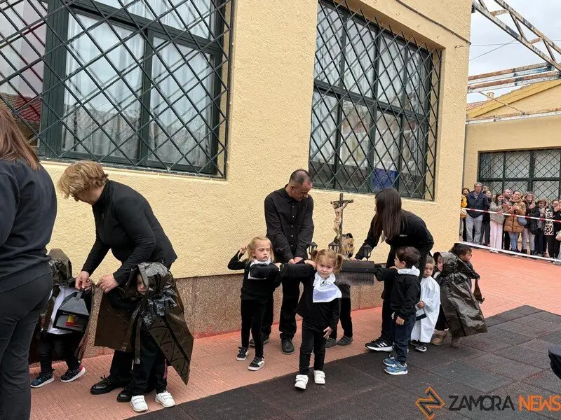 procesión de Semana Santa escuela infantil Virgen de la Concha _12