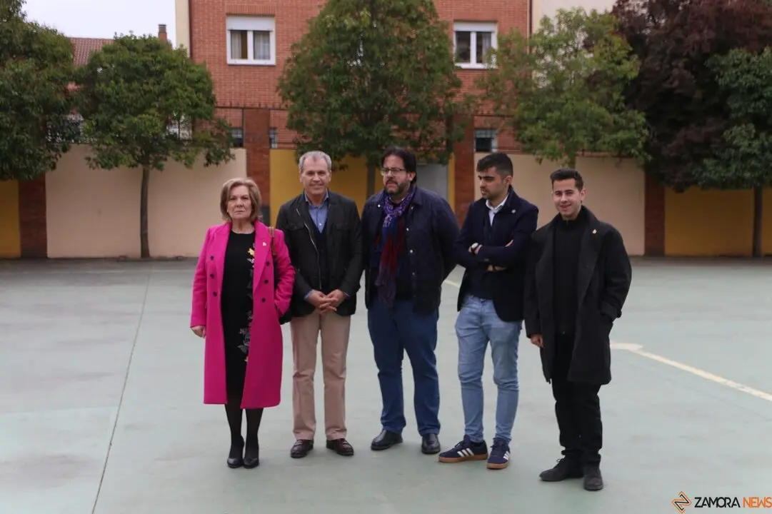 Colegio Nuestra Señora del Rocío - Fundación Amor de Dios, procesión de Nuestra Madre de las Angustias