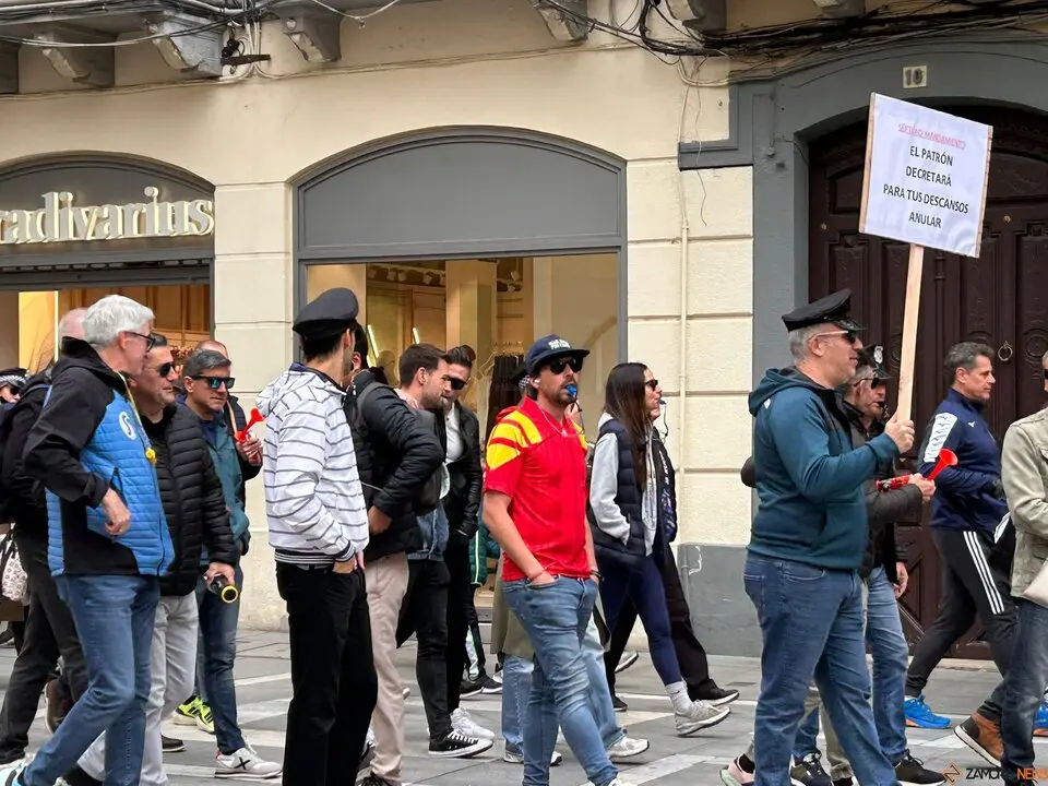 Protesta de los bomberos y policías municipales de Zamora