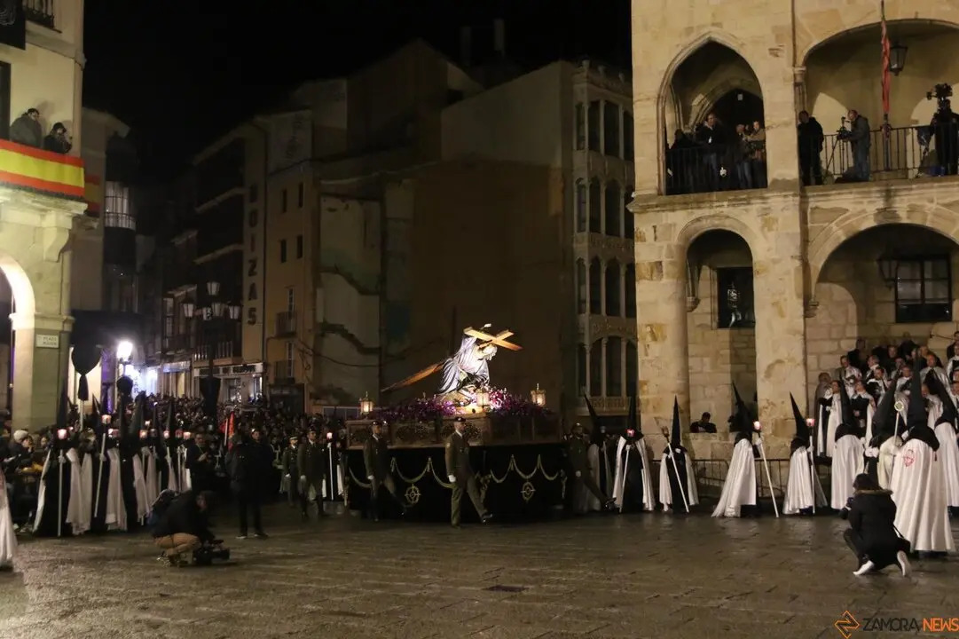 Hermandad de Jesús en su Tercera Caída