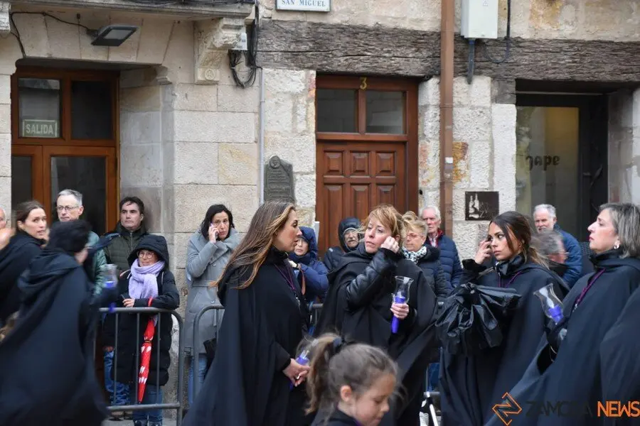 La Soledad no sale en procesión por la lluvia _34