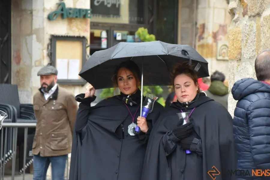 La Soledad no sale en procesión por la lluvia _39