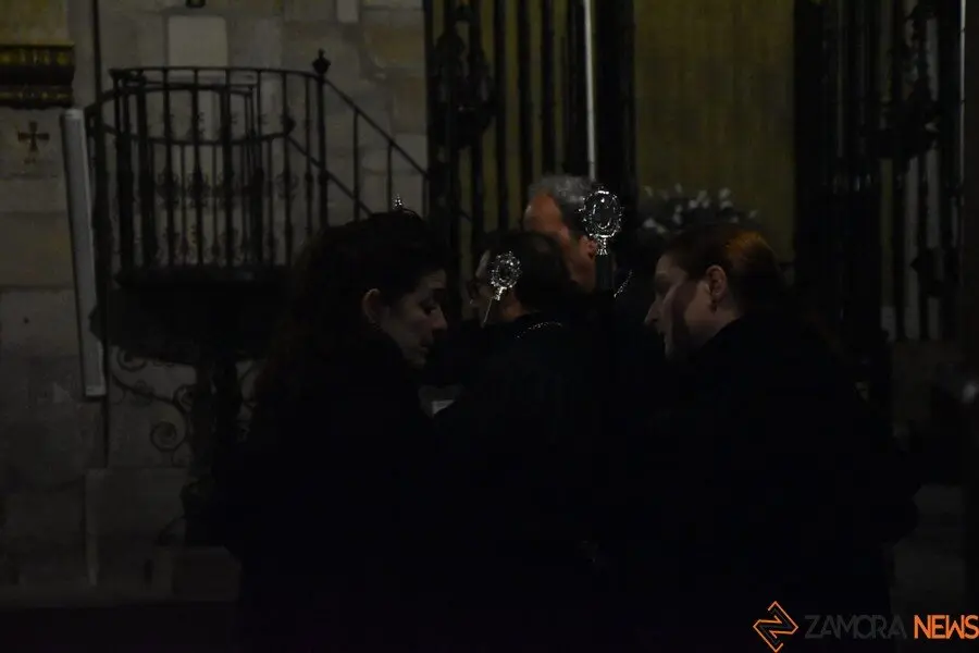 La Soledad no sale en procesión por la lluvia _43