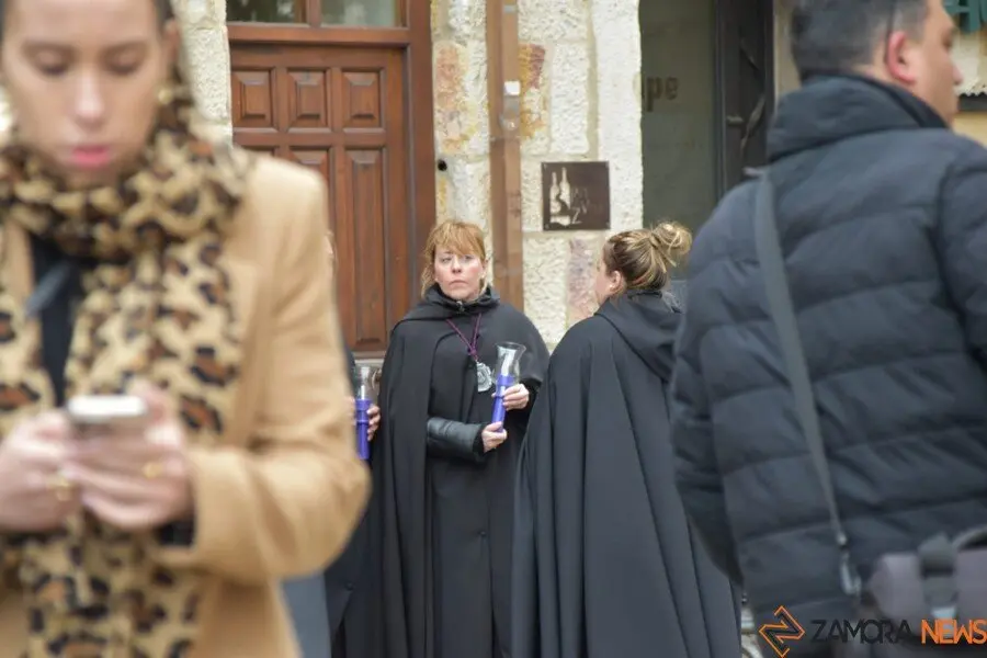 La Soledad no sale en procesión por la lluvia _49