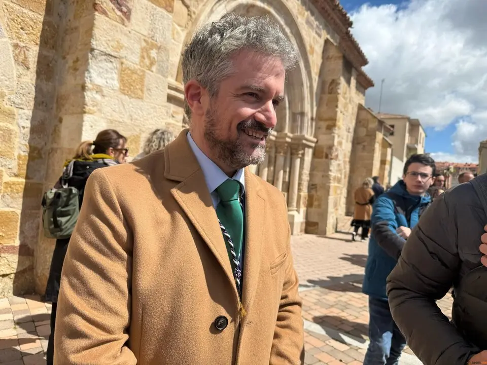 Israel López,  presidente de la Junta Pro Semana Santa
