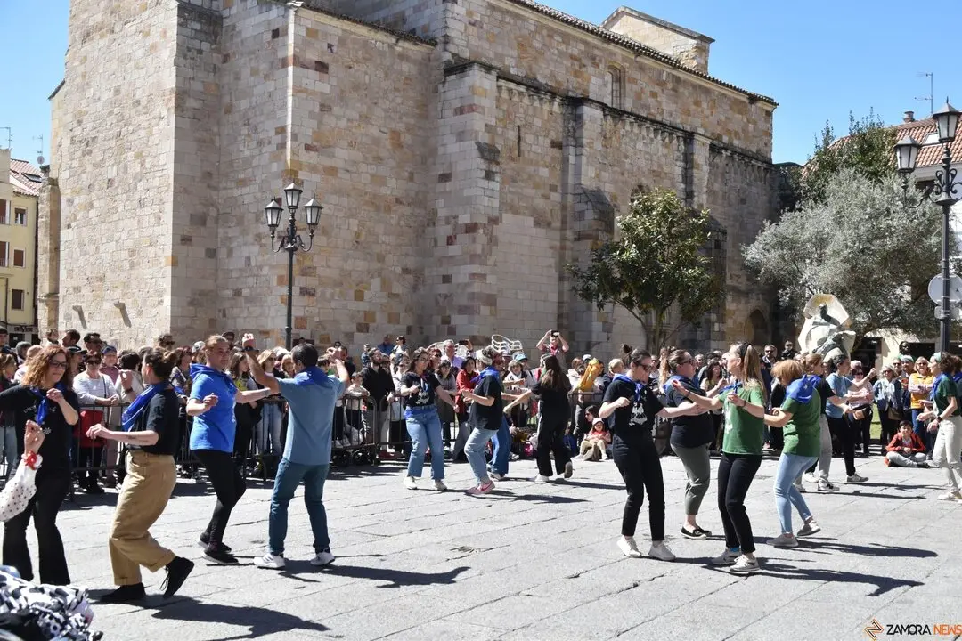 Día Internacional de la Danza, Plaza Mayor