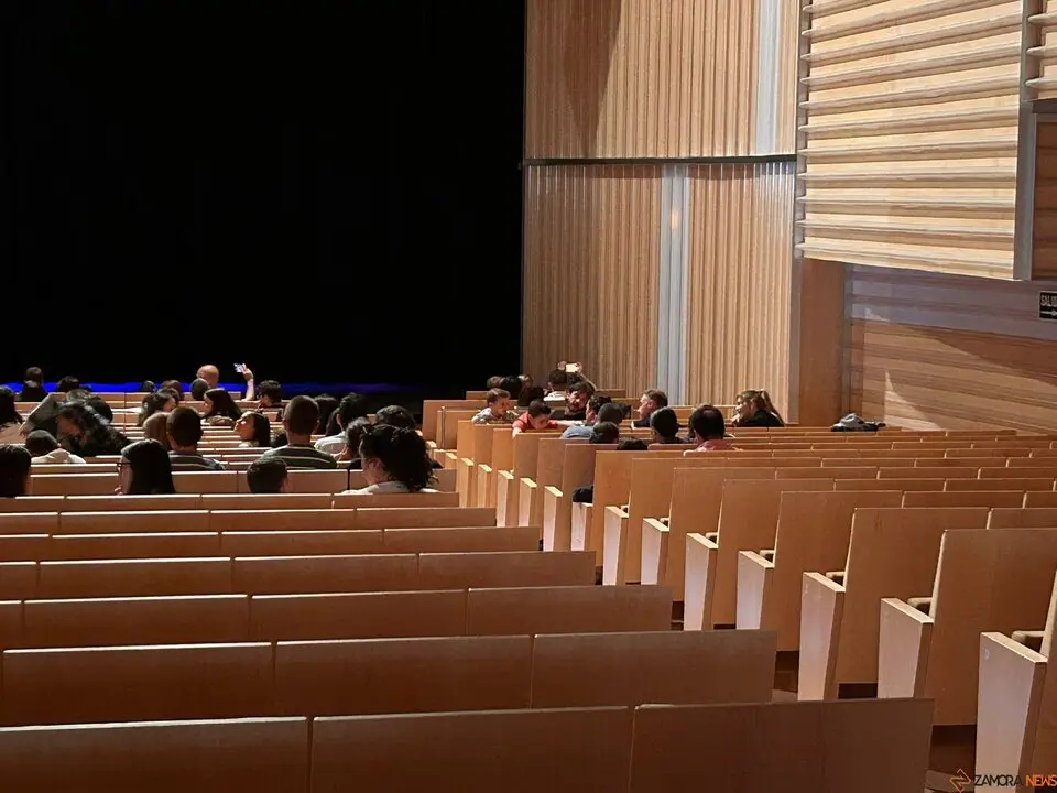 Nemo, Teatro Ramos Carrión