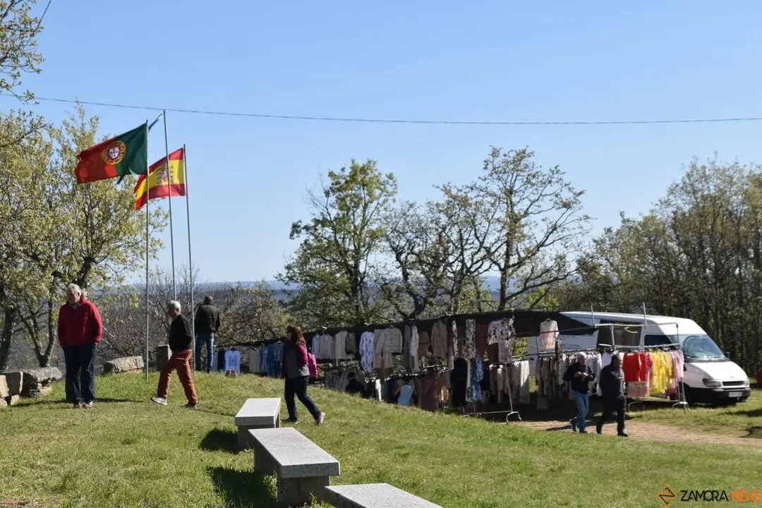 La Luz en la Raya brilla con luz propia
