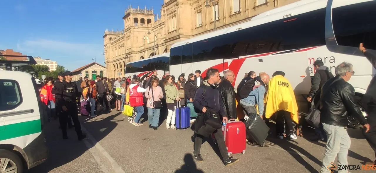 viajeros atrapados por el apagón