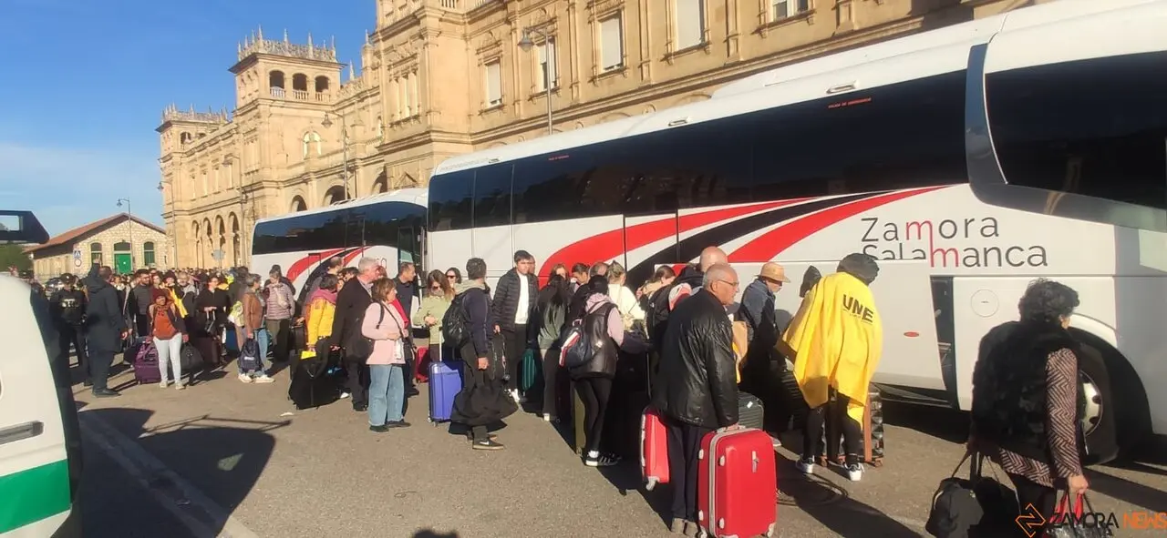 viajeros atrapados por el apagón