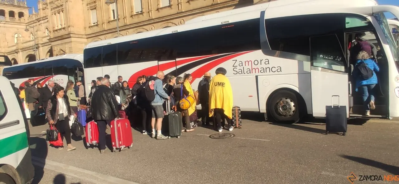viajeros atrapados por el apagón