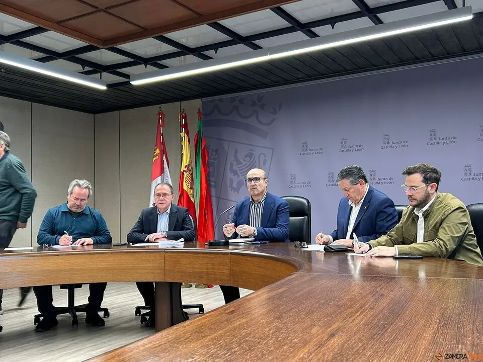 Cien pueblos de Zamora continúan incomunicados tras el gran apagón eléctrico. Cecopi