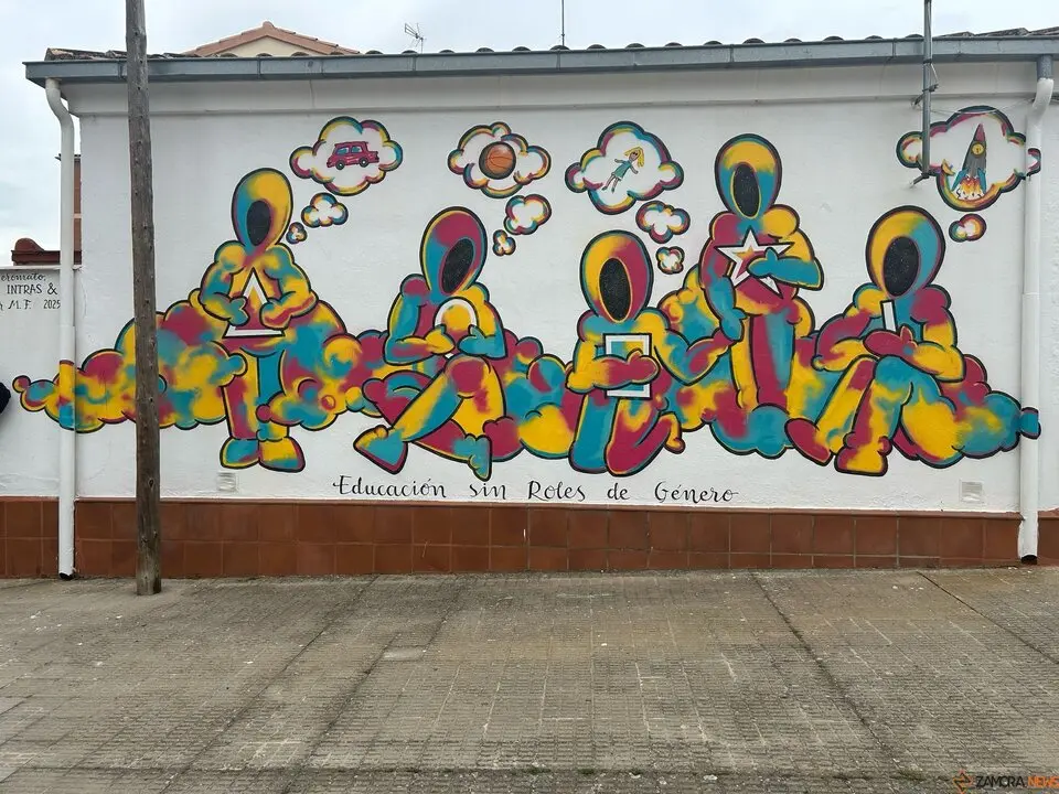 Un mural contra el sexismo da inicio a las fiestas de San José Obrero en Zamora
