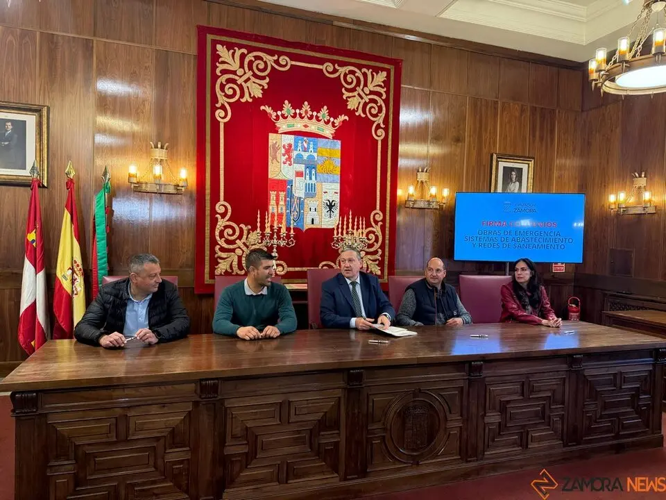 Firma de convenios obras de emergencia sistemas de abastecimiento y redes de saneamiento