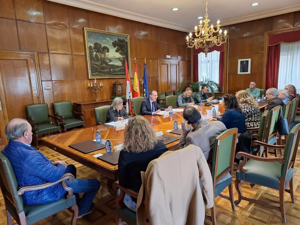 Reunión de la Subdelegación del Gobierno de Zamora con alcaldes de la comarca de La Guareña