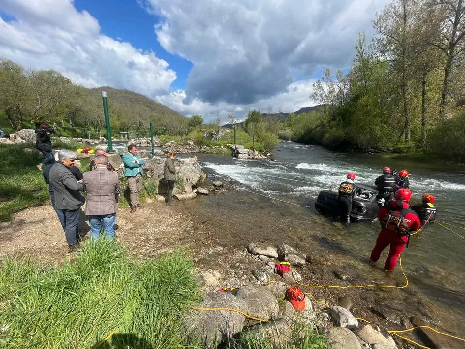 Formación de Bomberos de Castilla y León y Potugal en rescates en ríos, riadas e inundaciones.