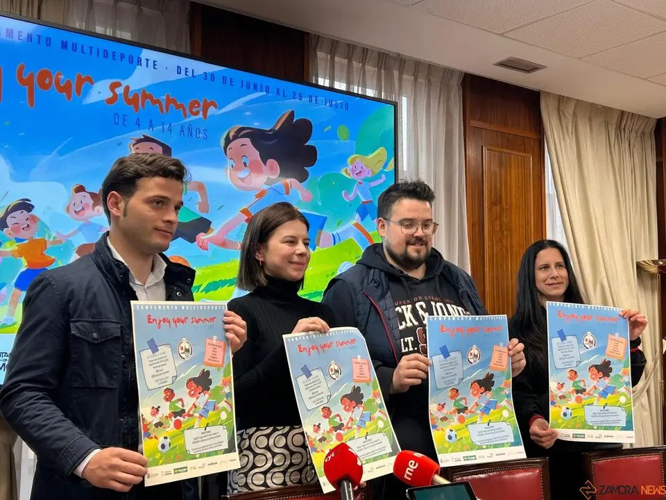 CAMPUS INFANTIL Y JUVENIL DEPORTIVO "C. D. RIVER F.S." ENJOY YOUR SUMMER 2025