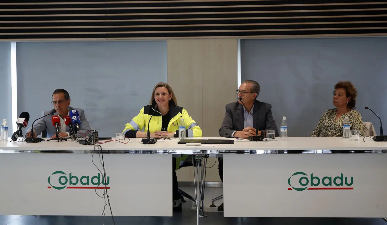 ISABEL+BLANCO+FIRMA+PROTOCOLO+CON+COBADU-21