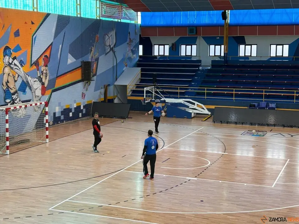 Entrenamiento a puerta abierta. BM Zamora