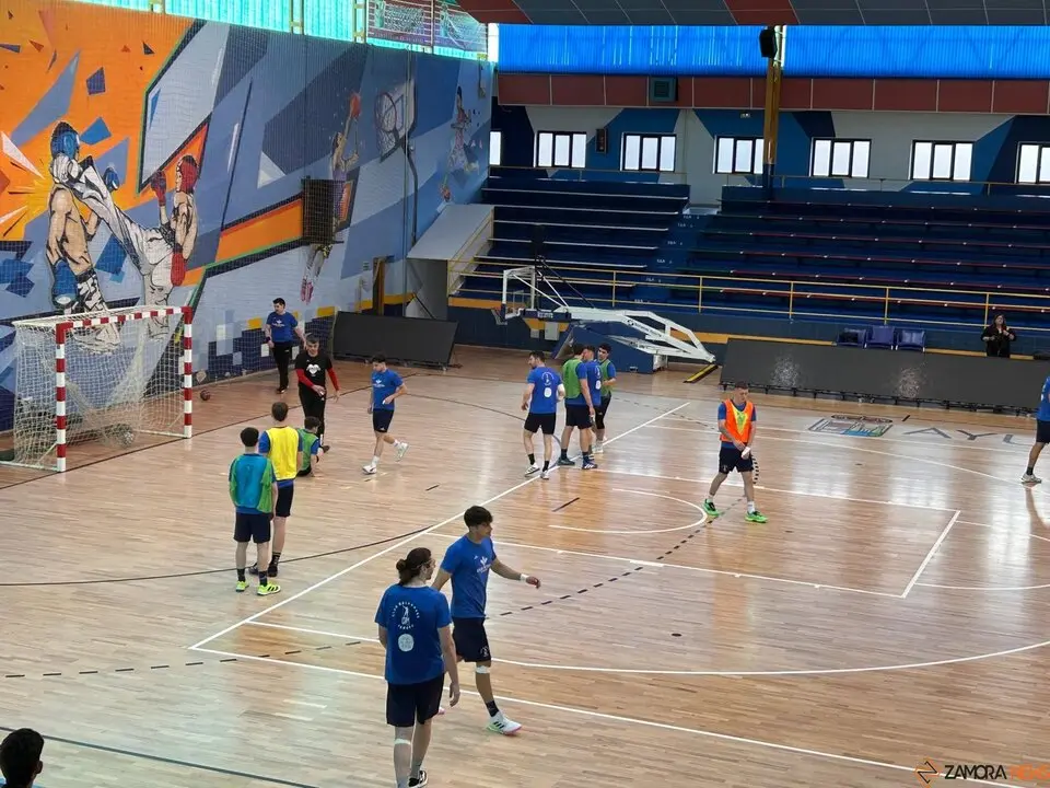 Entrenamiento a puerta abierta. BM Zamora