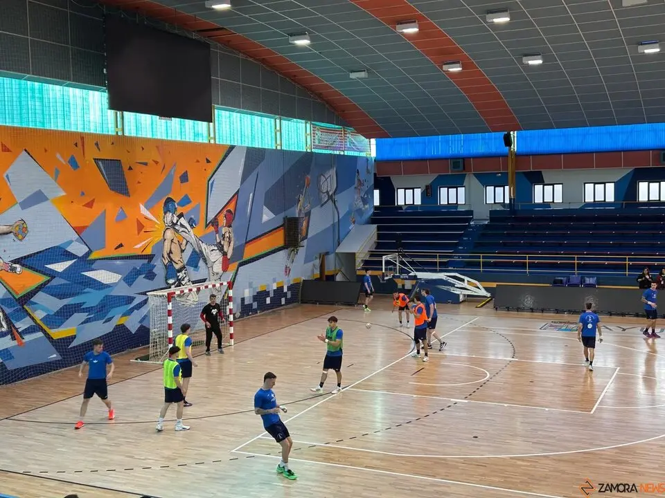 Entrenamiento a puerta abierta. BM Zamora