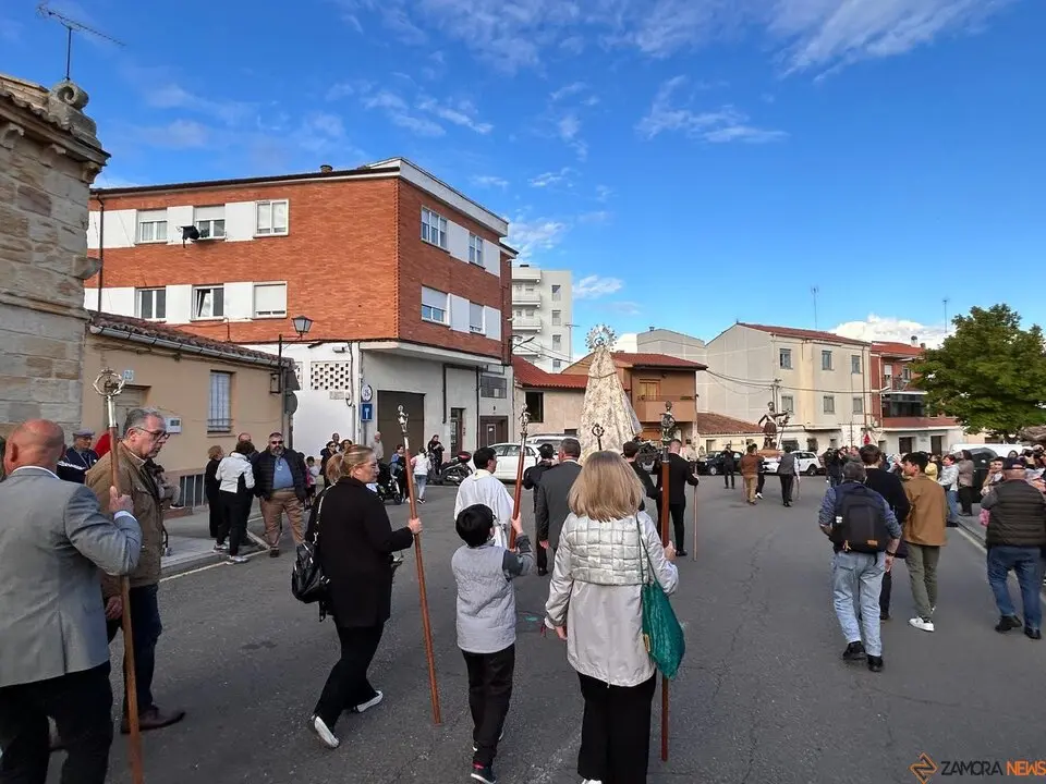 Procesión y bendición de campos en el barrio de San Isidro en Zamora