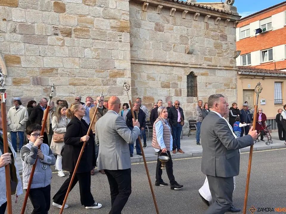 Procesión y bendición de campos en el barrio de San Isidro en Zamora