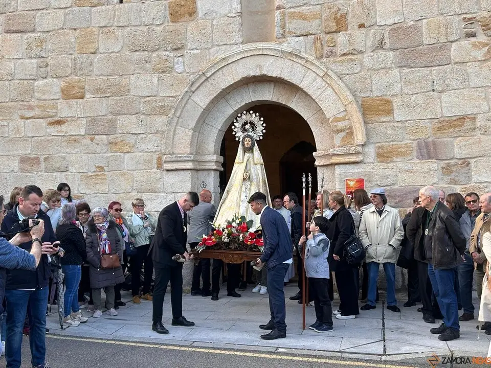 Procesión y bendición de campos en el barrio de San Isidro en Zamora