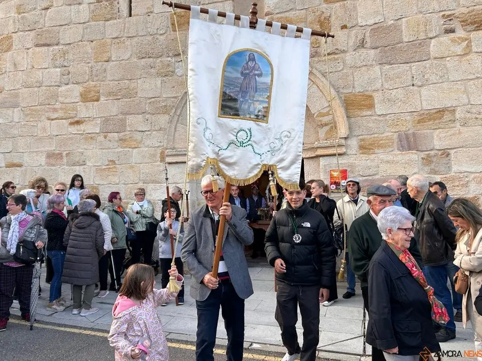 Procesión y bendición de campos en el barrio de San Isidro en Zamora