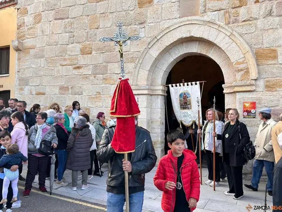 Procesión y bendición de campos en el barrio de San Isidro en Zamora