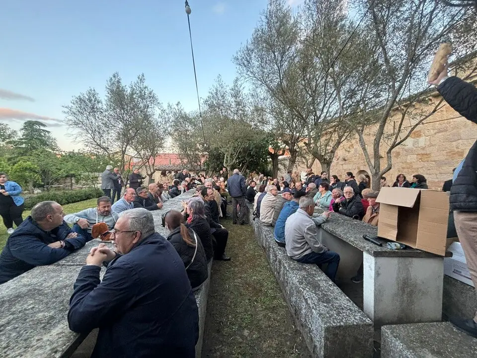Procesión y bendición de campos en el barrio de San Isidro en Zamora