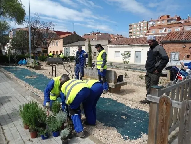 empleados jardines benavente